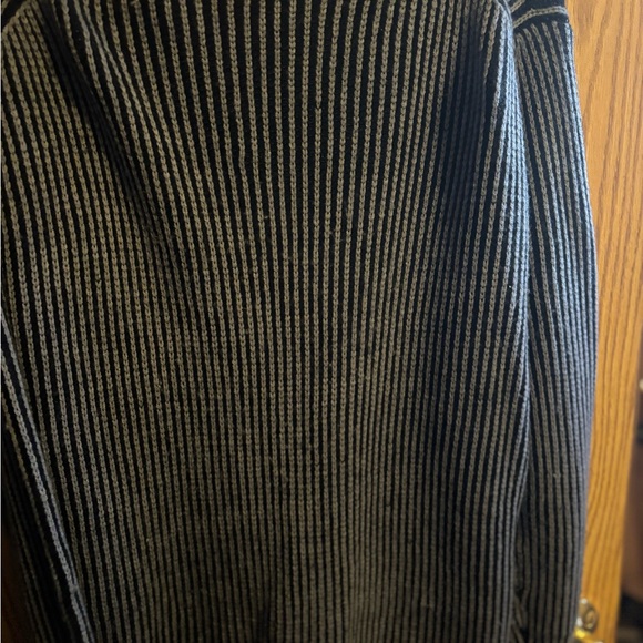 Very J brand sweater - Picture 6 of 7